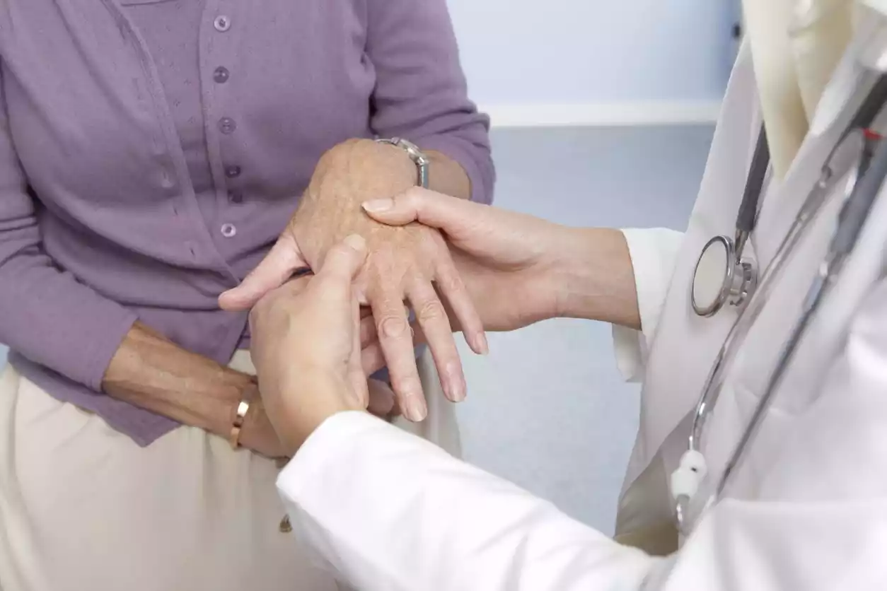 When to See a Doctor for Carpal Boss and Ganglion Cysts