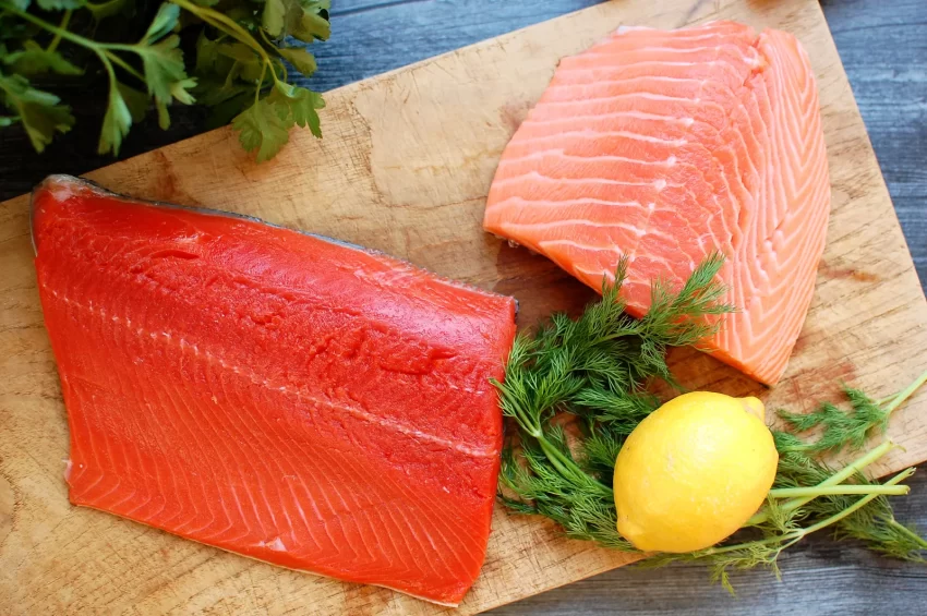 Farm-raised salmon vs Wild Salmon