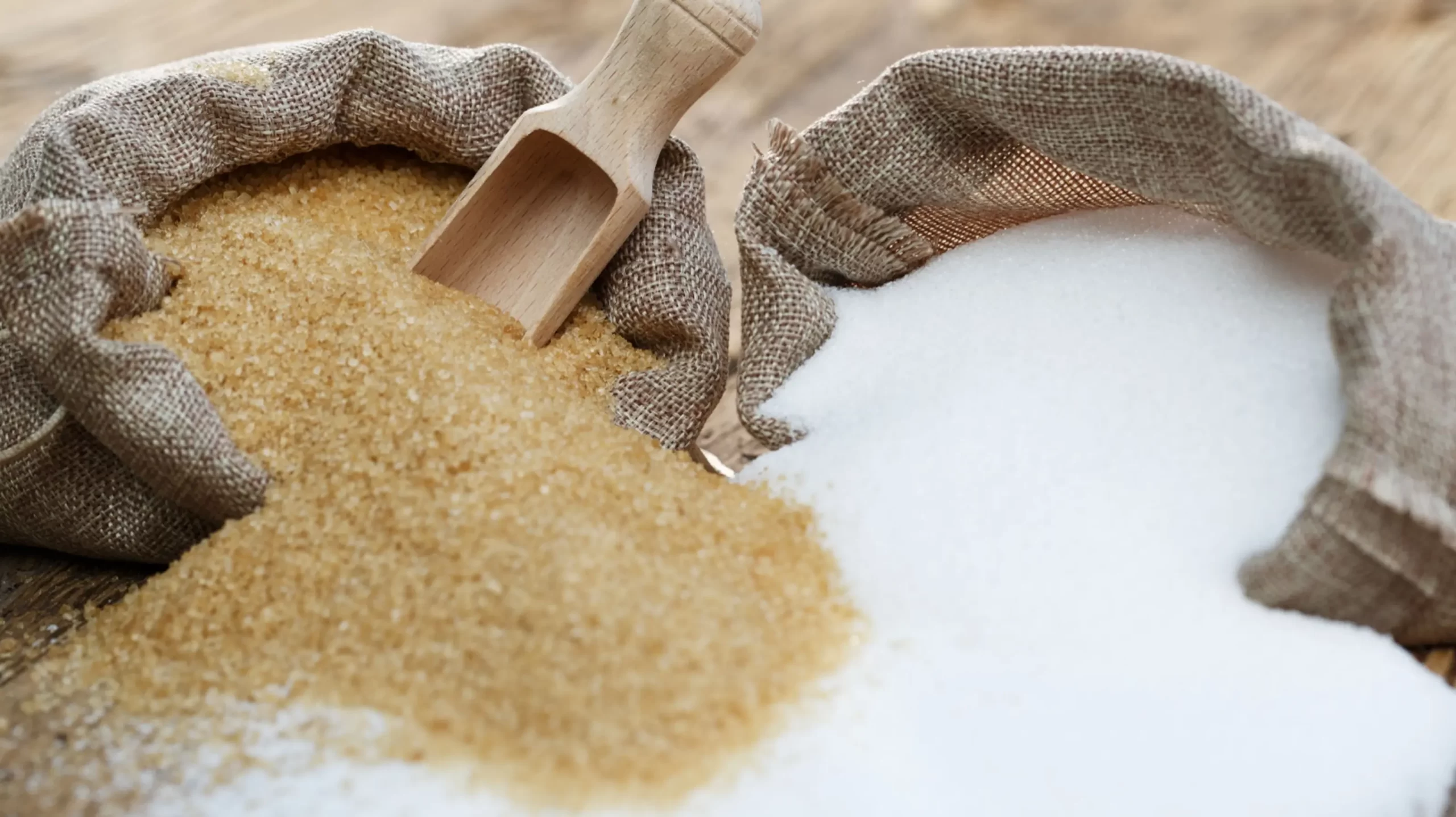 Similarities between brown sugar and white sugar